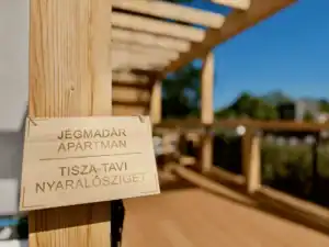 Jégmadár standard apartman felirat
