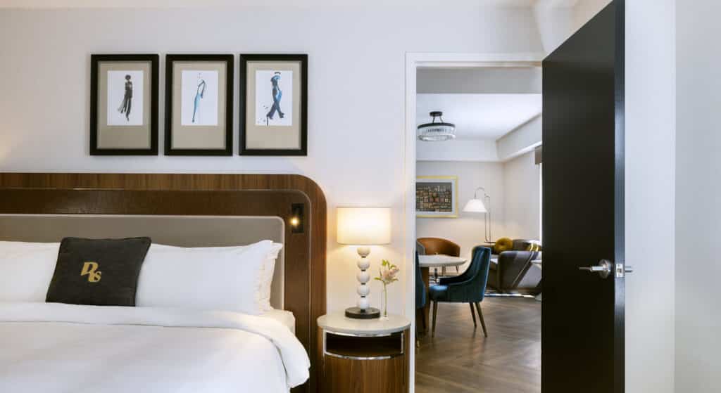TRS_BenjaminNewYork_GuestRoom_BalconySuite_1(1)(1) Gallery Image