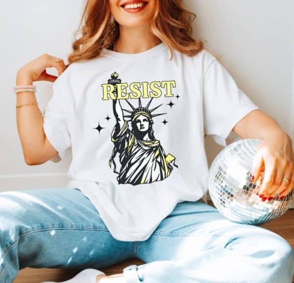 Statue Of Liberty Resist T-Shirt