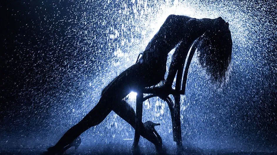 Famous water scene in Flashdance