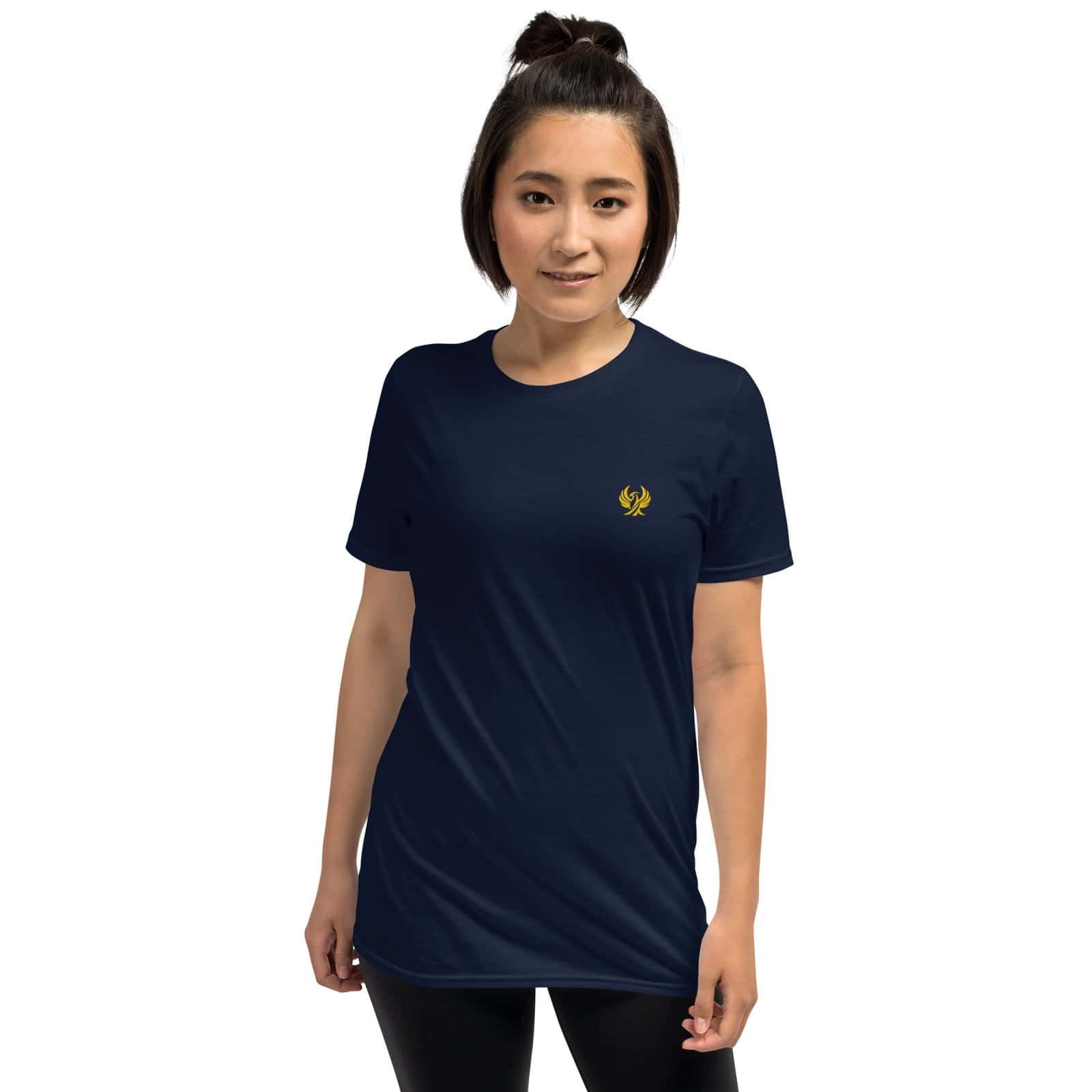 T-shirt signature OLMO lux marine avec broderie or, élégance et style intemporel.