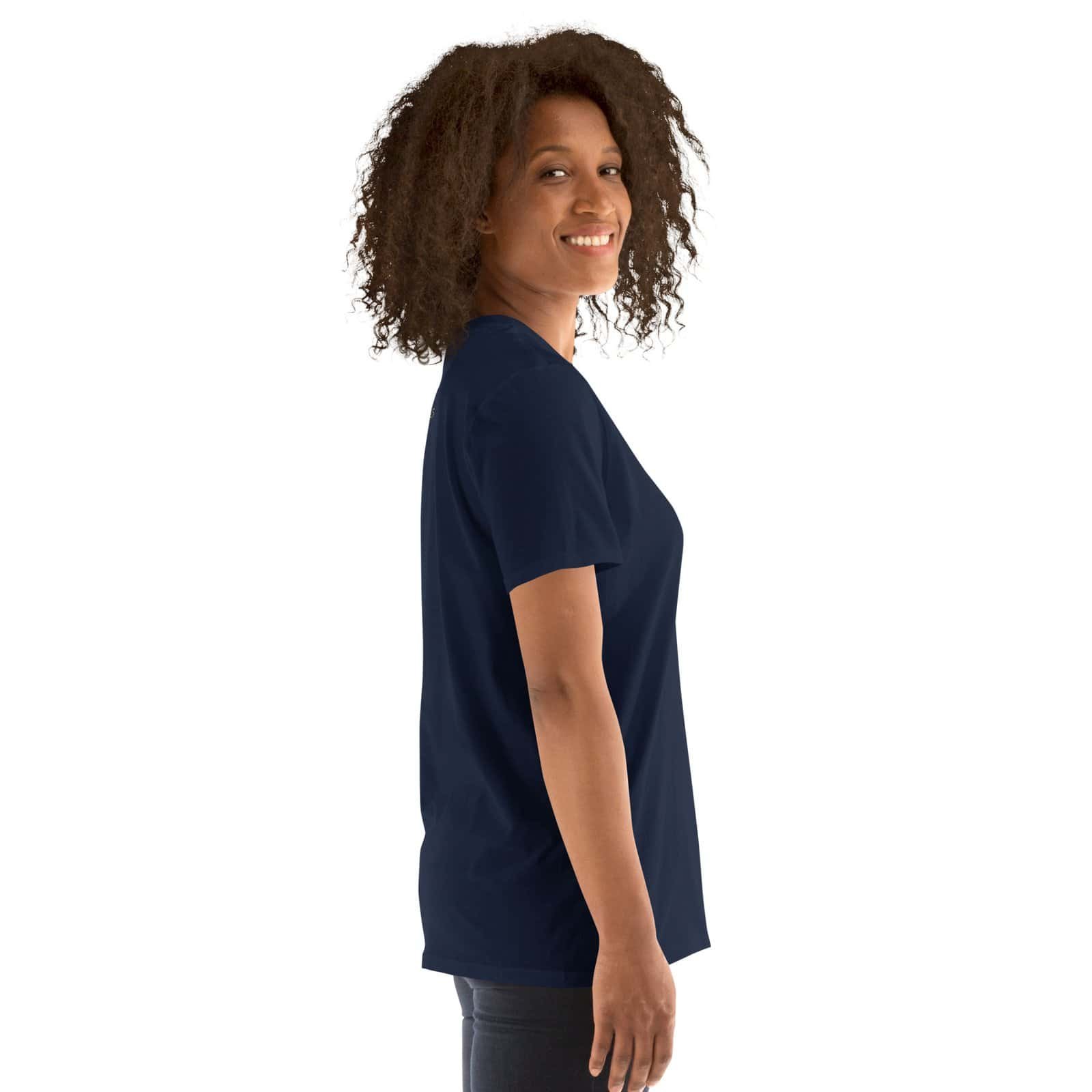 T-shirt OLMO lux marine brodé or, élégant et confortable, parfait pour un style sophistiqué et intem.