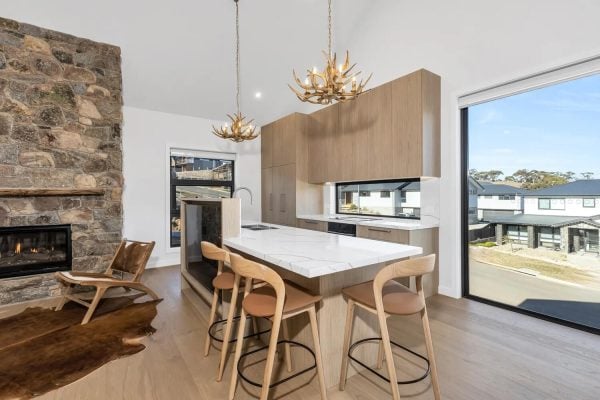 4 Bedroom House – 14 Abbott Street