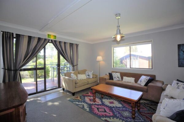 8 Bedroom Lodge – Blizzard Bunny
