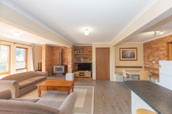 6 Bedroom House – Winterwood