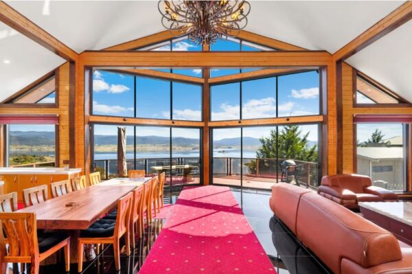 7 Bedroom House – Deepwater