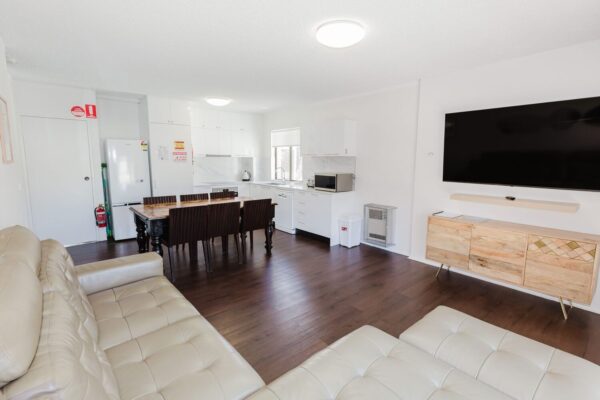 4 Bedroom Apartment – Alpine Mountain View 34