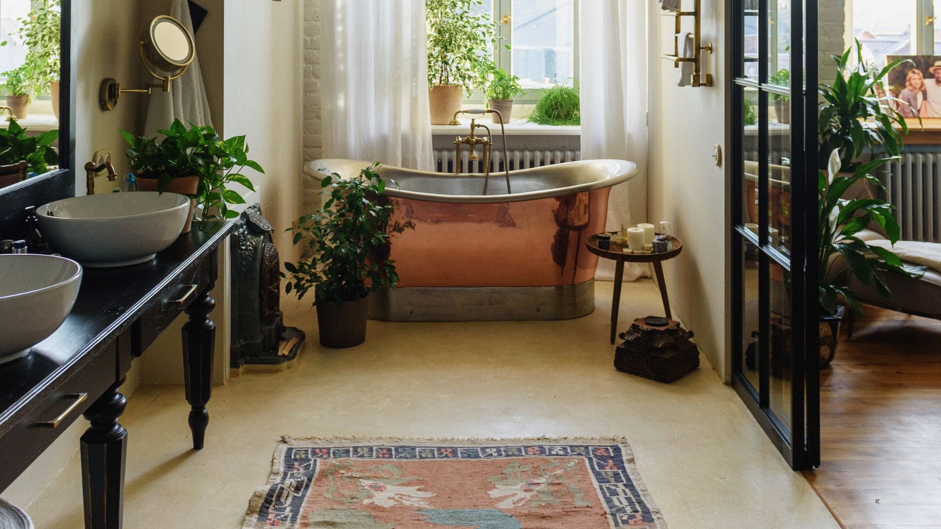 Traditional bathroom design with rug - Opal Baths.