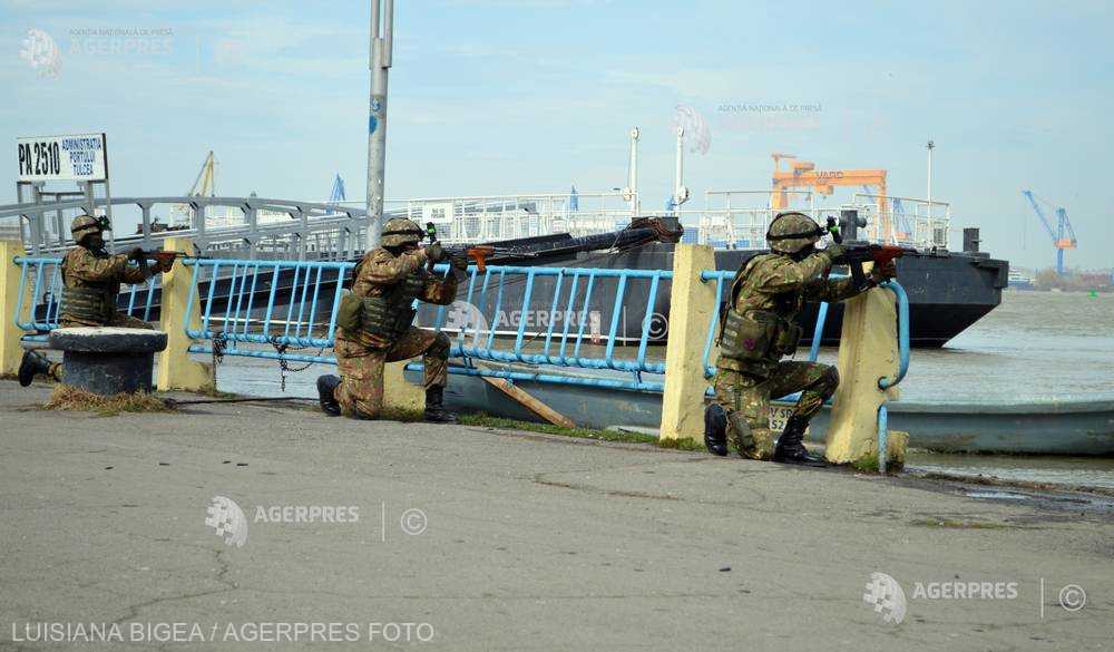 Tulcea Ziua porţilor deschise întreceri sportive şi exerciţii demonstrative la