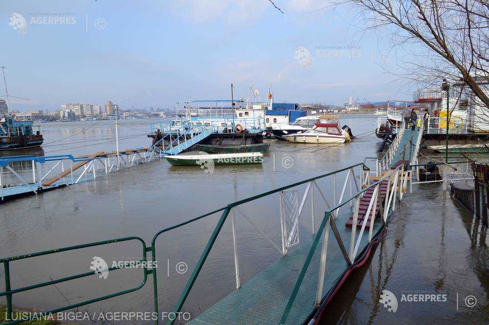 Tulcea Pescari nemulţumiţi de condiţiile de înmatriculare a bărcilor