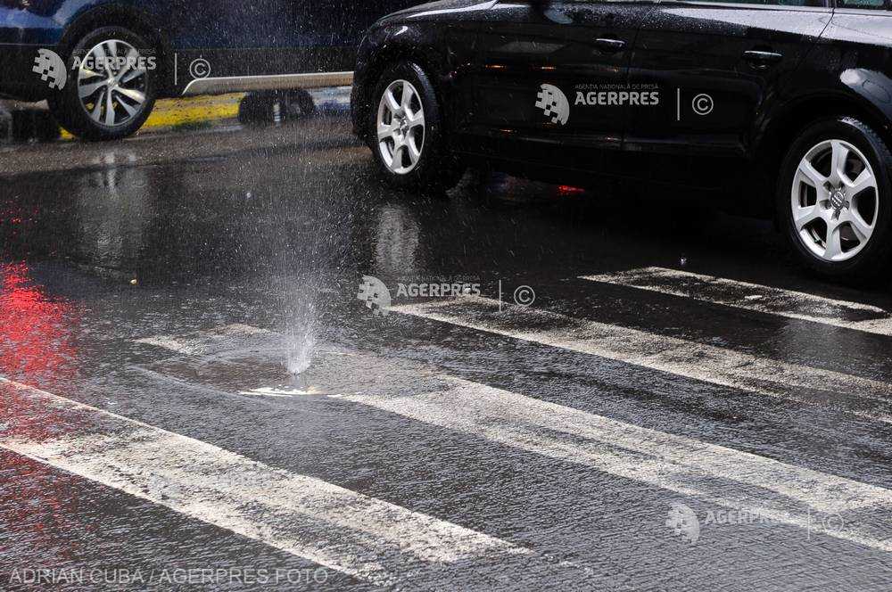 Cod galben de averse torenţiale vijelii şi grindină în toată