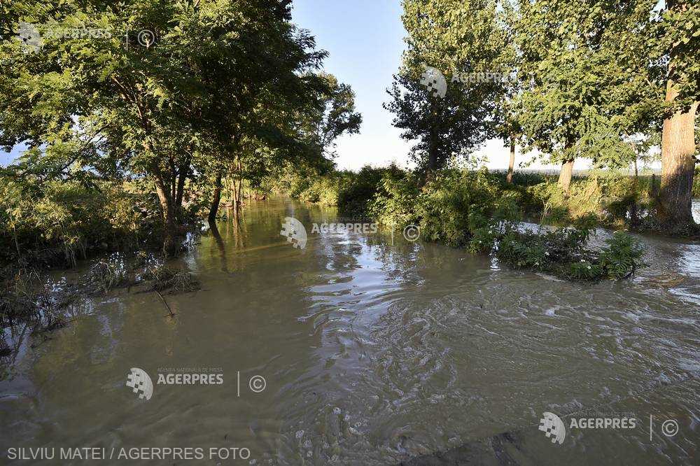 INHGA Cod galben de inundaţii pe râuri din judeţele Vrancea