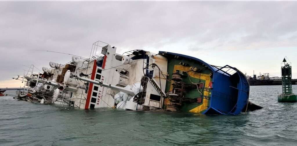 Nava Queen Hind cu oi 4 1024x506 1