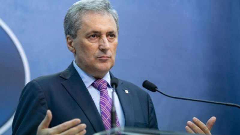 Marcel Vela – ”Virusul acesta nu se odihneşte şi nici nu se relaxează din 15 mai”