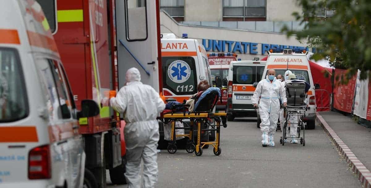 Ambulanta ambulante covid coronavirus combinezon targa