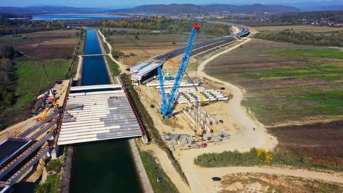 Autoritățile române semnează contractul pentru finalizarea Autostrăzii Transilvania