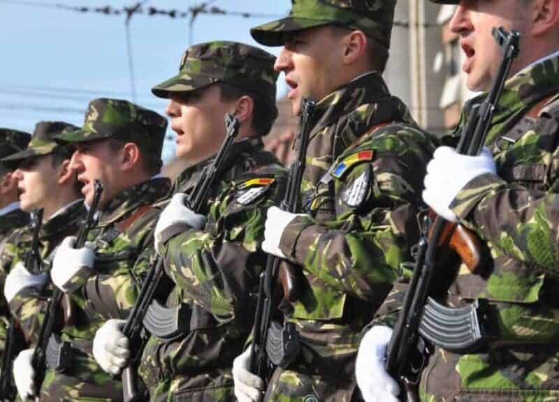 Nou val de dezinformare pe WhatsApp îngrijorează tinerii români cu mesaje false despre război