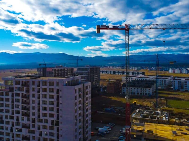 Noua Casă 2025 devine operațional cu garanții de 500 milioane lei pentru românii doritori de locuințe