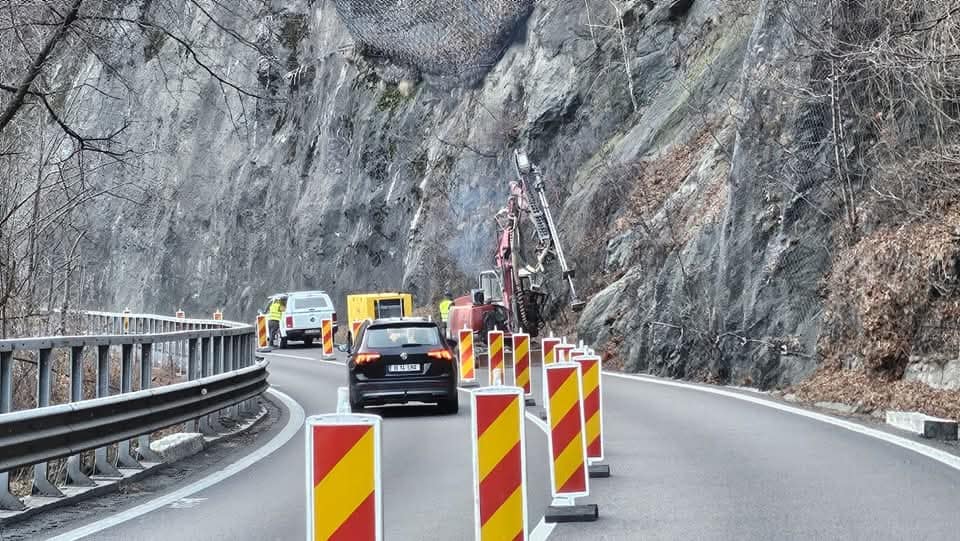Restricții de circulație pe DN 7 din cauza lucrărilor de întreținere pe tronsoane importante