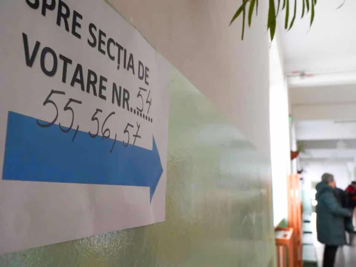 Alegeri prezidențiale în România cu aproape 18.000 de secții de votare disponibile duminică