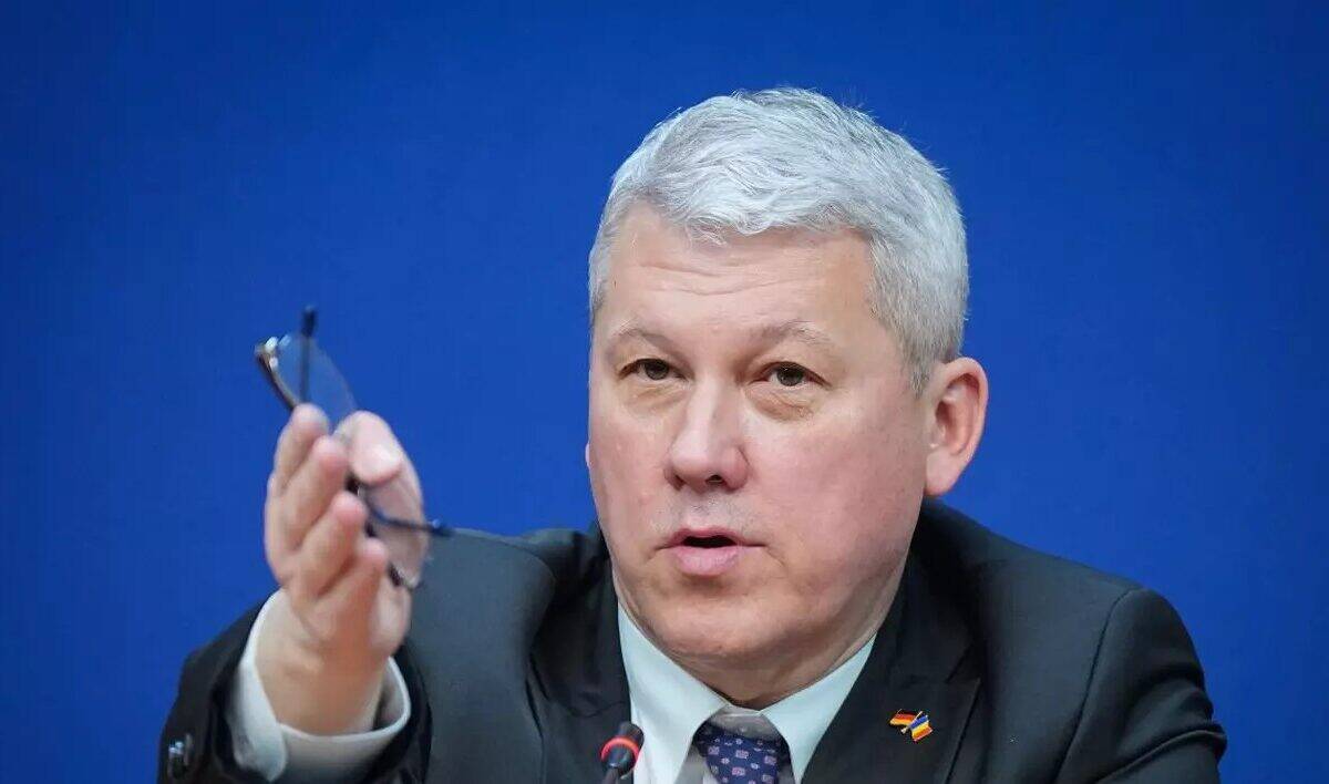 Cătălin Predoiu numit premier interimar până la formarea noului Guvern al României