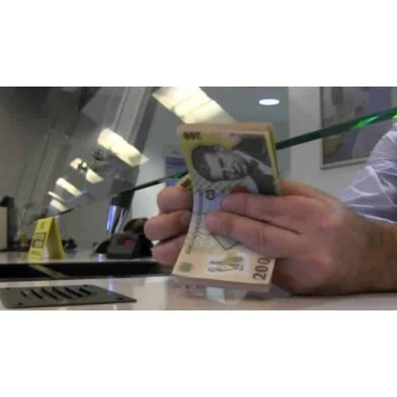 Creșterea indicilor ROBOR afectează dobânzile la creditele în lei pentru consumatori și companii