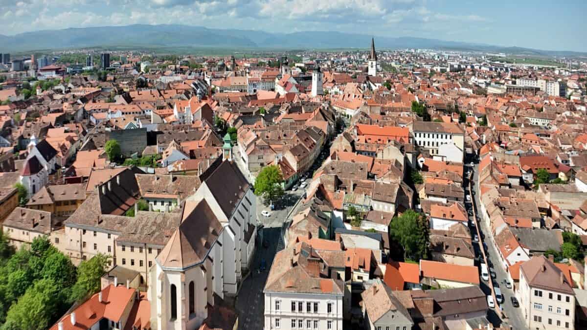 Vreme mai caldă decât normal în sudul țării pe parcursul lunii mai 2025