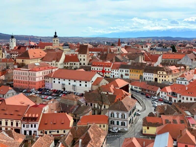 Vremea se va încălzi la finalul lui mai după un început răcoros în România