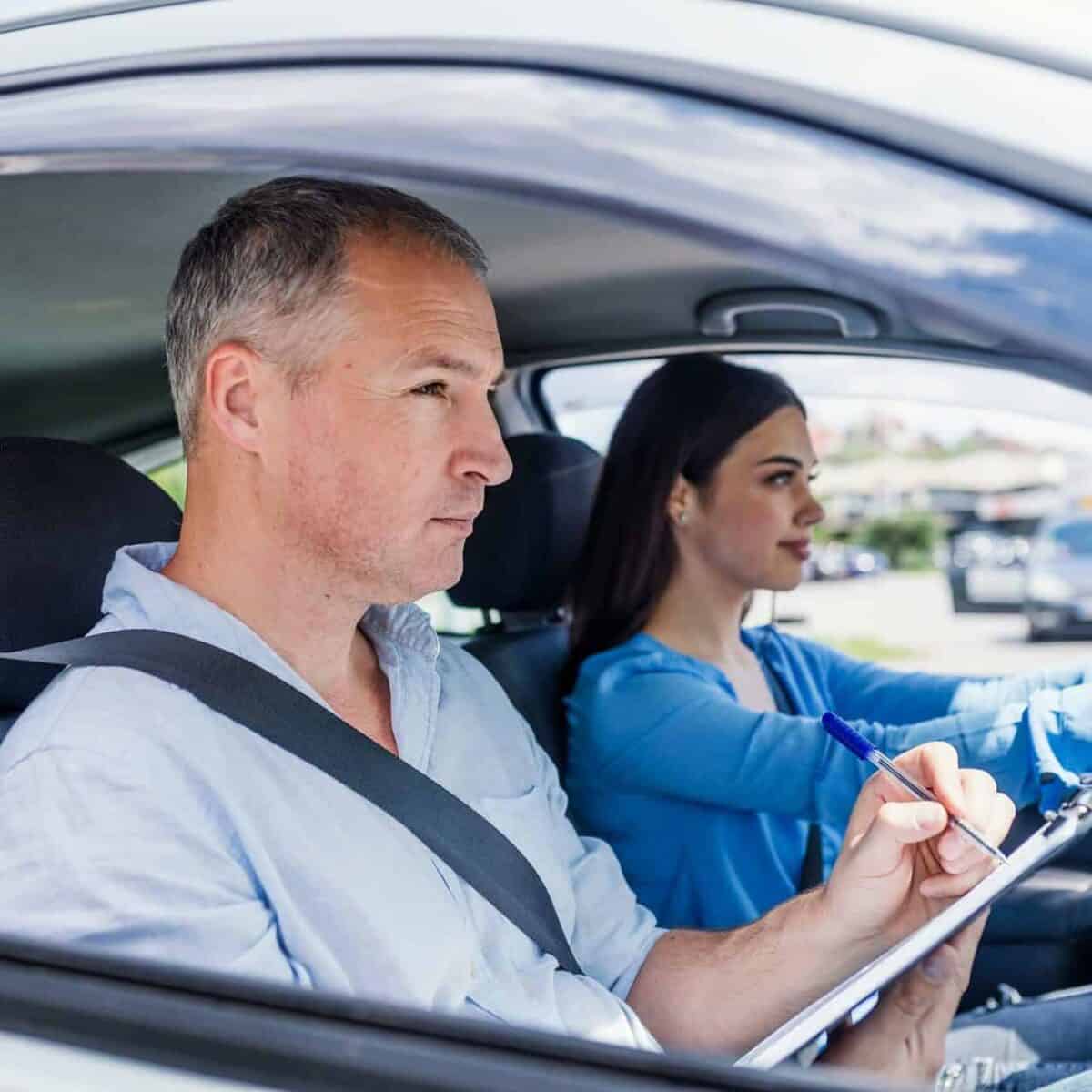 Avocatul Poporului propune probe practice suplimentare la examenul auto în România