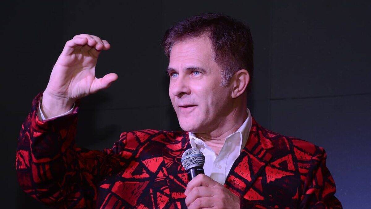 Doru Octavian Dumitru transportat de urgență la spital înainte de spectacolul din Onești