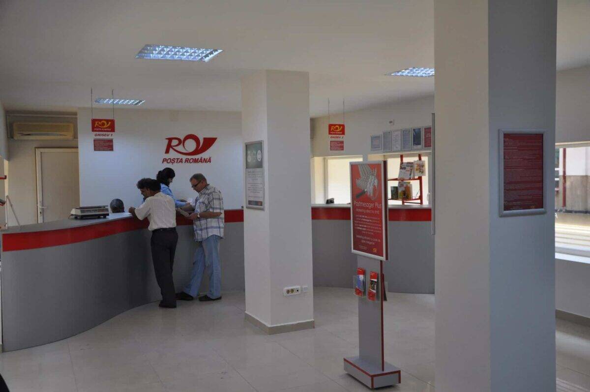 Sindicaliștii avertizează lucrătorii Poștei Române să refuze schimbarea denumirii locului de muncă