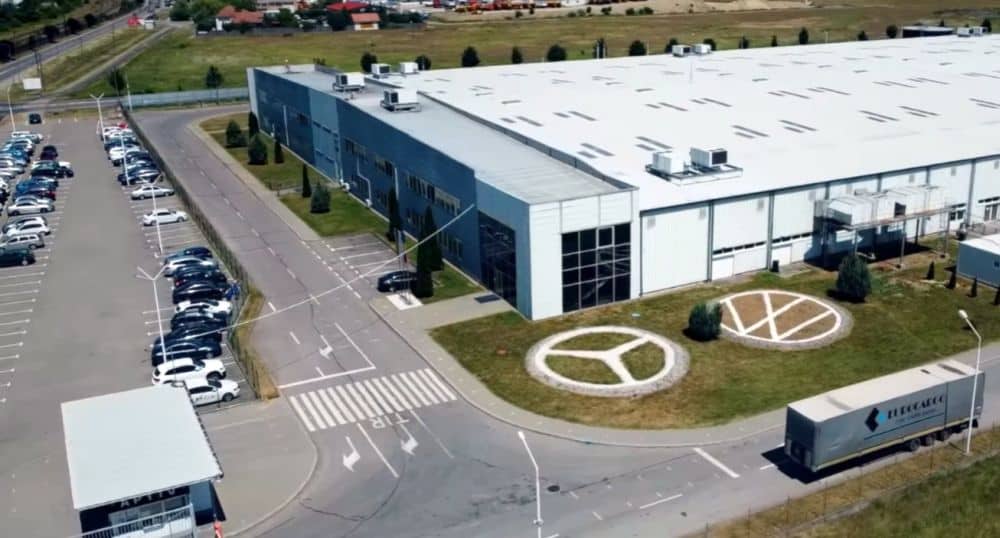 Aproape 1.000 de angajați de la Aptiv din Ineu rămân fără loc de muncă din cauza închiderii fabricii