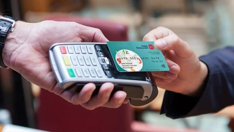 Valoarea tichetelor de masă va crește săptămâna viitoare la 45 de lei