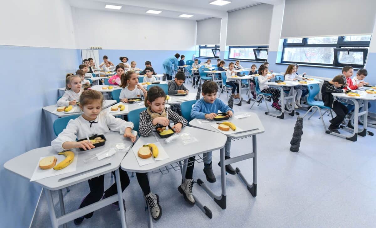 Programul Masă Sănătoasă va continua din ianuarie 2026 în toate școlile beneficiare