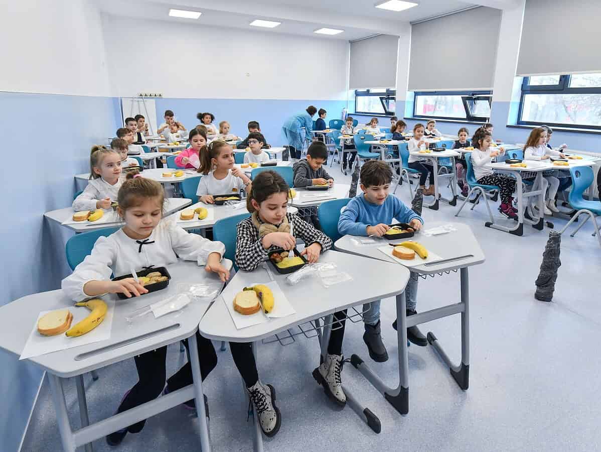 Programul Masă Sănătoasă va continua din ianuarie 2026 în toate școlile beneficiare