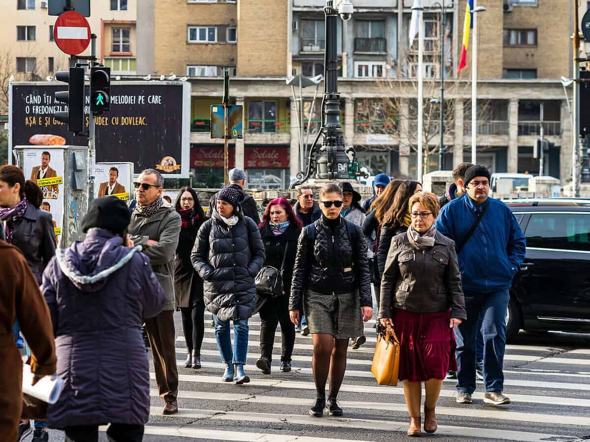 Sindicaliștii cer majorarea salariului minim la 4.350 lei pentru protejarea angajaților