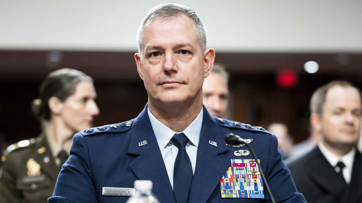 Generalul Grynkewich efectuează o vizită de lucru în România pentru analiza activităților de instruire