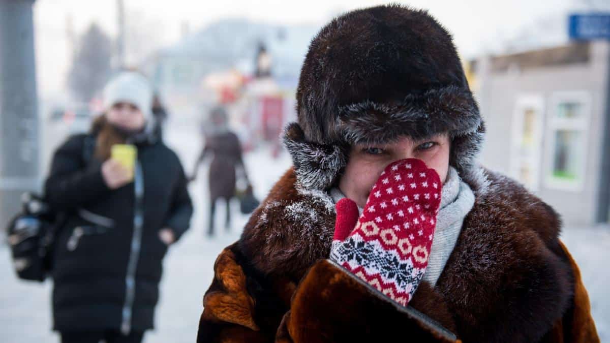 Ger intens și precipitații mixte afectează România în următoarele zile