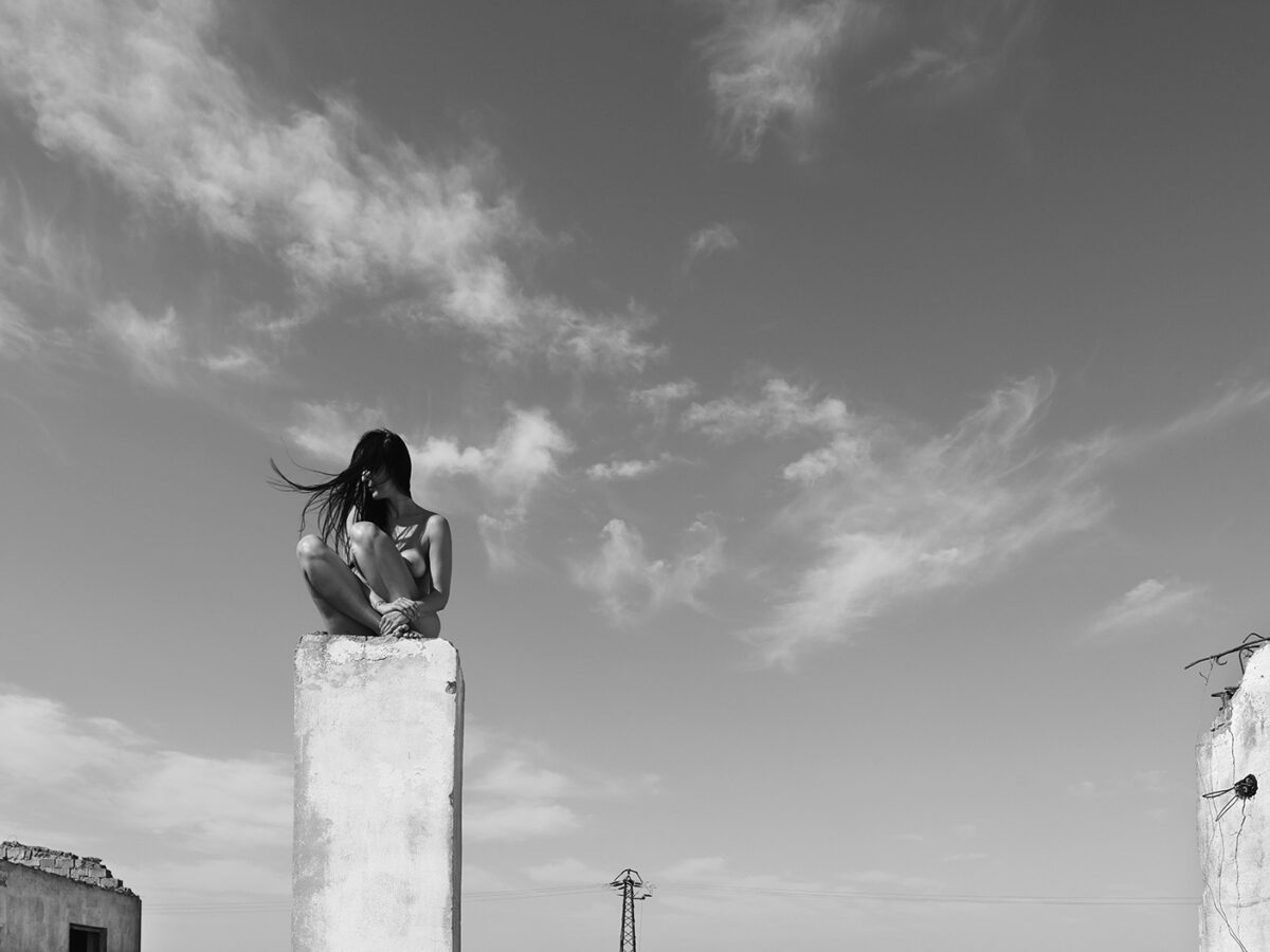 „Nud. Proiecție de trup și stare” – album de fotografie realizat în aproape două decenii de Răzvan Voiculescu, prezentat publicului la Tulcea