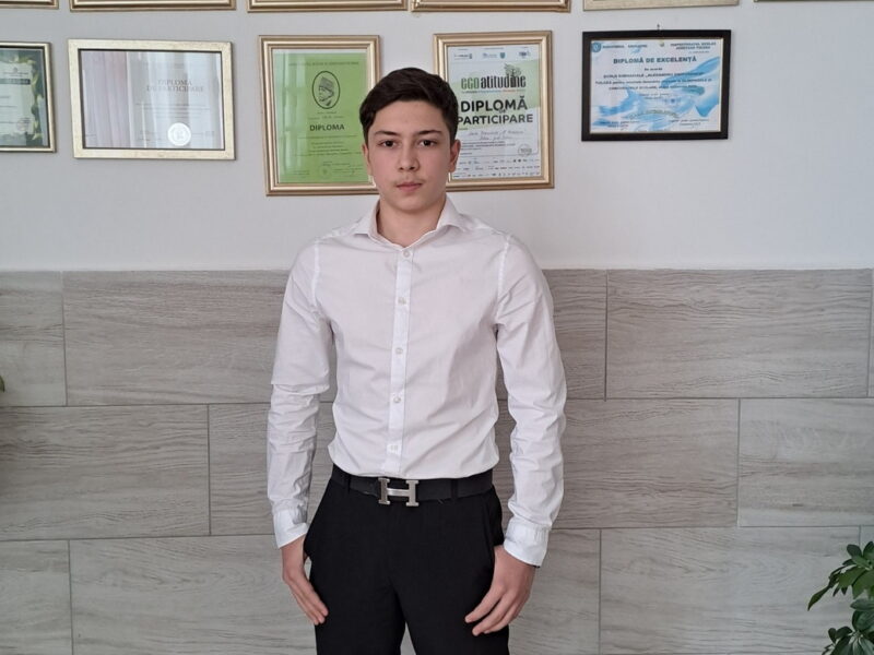 Rezultat de excepție pentru un elev din Tulcea: Ahmed Erdal a obținut Premiul I la Olimpiada de limbă turcă și religie musulmană / foto