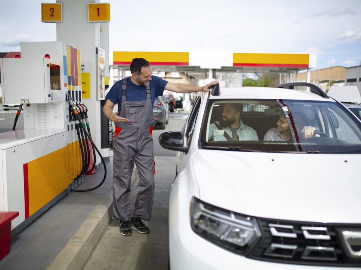 Autoritatea Națională pentru Protecția Consumatorilor sancționează benzinăriile cu amenzi de 1,49 milioane lei