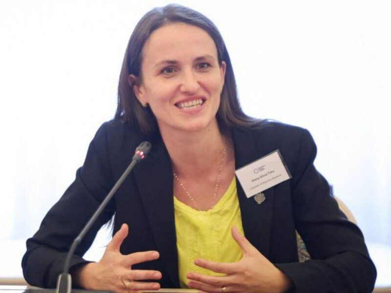 Avocatul Cuculis denunță abuz în serviciu al ministrei Țoiu în cazul repatrierilor din Dubai