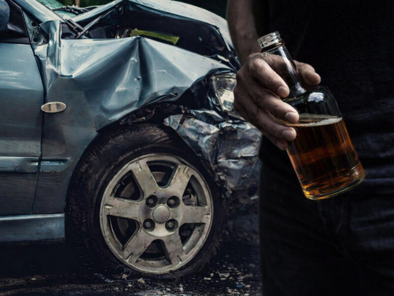 Accident în Tulcea, provocat de un șofer beat: a lovit o mașină parcată și s-a ales cu dosar penal