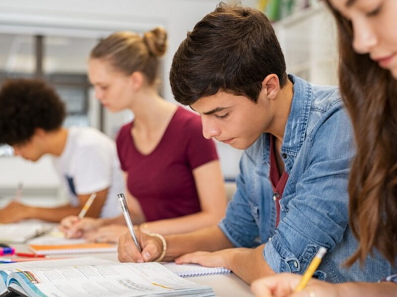 Elevii vor fi admiși la liceu doar pe baza mediei de la Evaluarea Națională în 2026