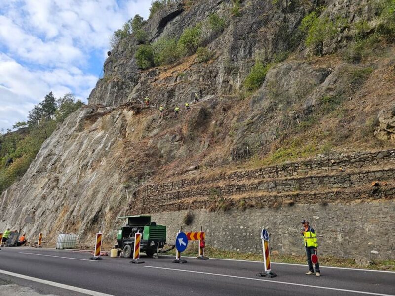 Restricții de circulație pe DN 7 din cauza lucrărilor de întreținere și consolidare