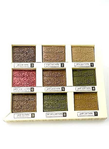 Lagerräumung -50%: Alepposeifen-Geschenkbox mit 9 verschiedenen Duft-Seifen (1,70€/100g) – Bild 3