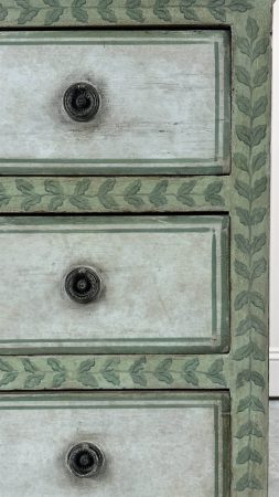 Italian Chest of Drawers