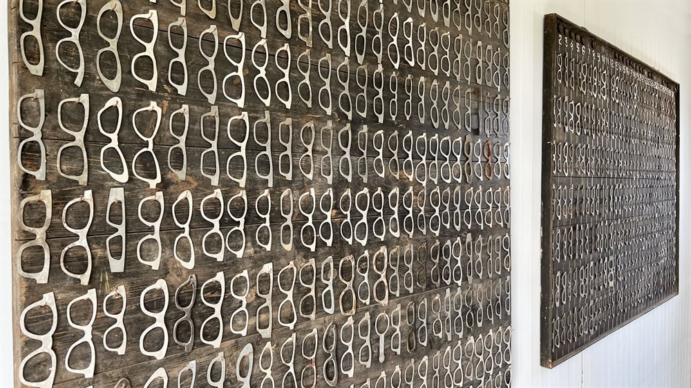 Glasses Factory Panels - Image 3