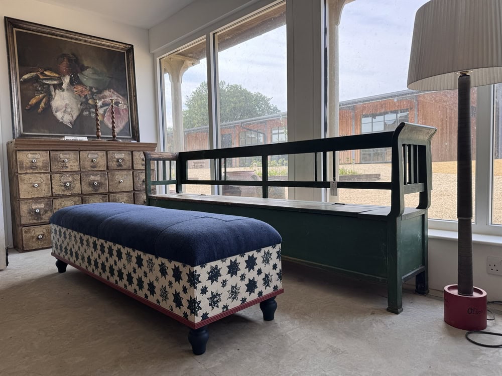 Stars and Stripes Bench - Image 6