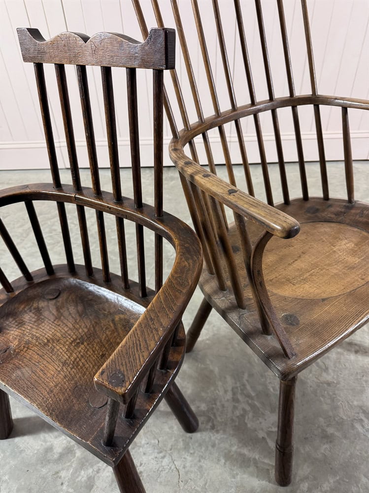 Comb Back Windsor Chair - Image 4